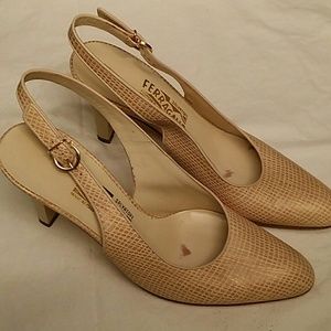 Ferragamo womans heel 7.5 2A